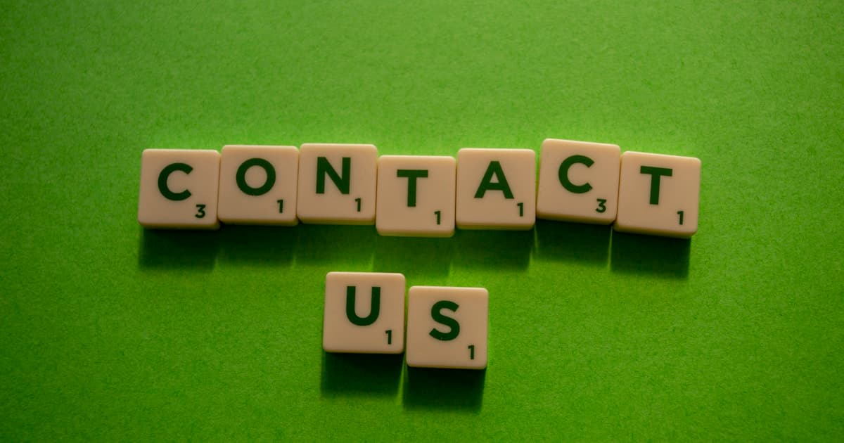 Automatiser les rappels de rendez-vous : SMS vs Email